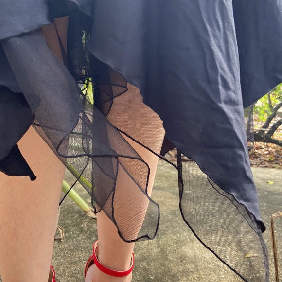 Express Black Stretchy Flounce Skirt w/Mesh Hem Layering! - Picture 7 of 9